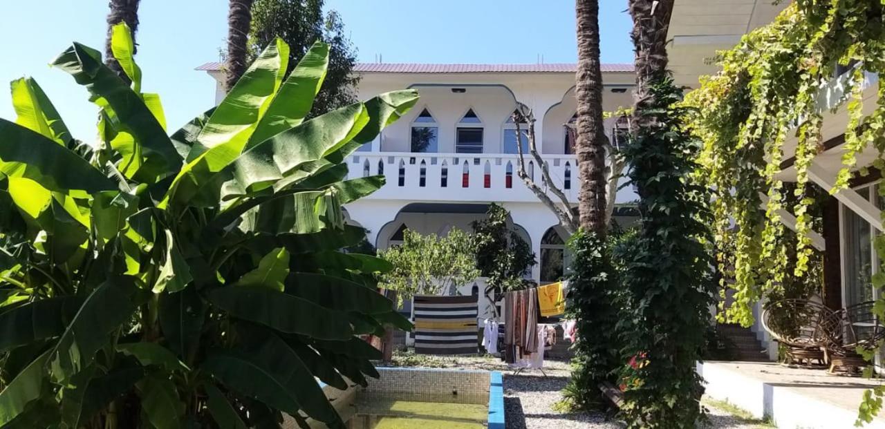 Бунгало Мини Отель, Пицунда , Лдзаа Exterior foto